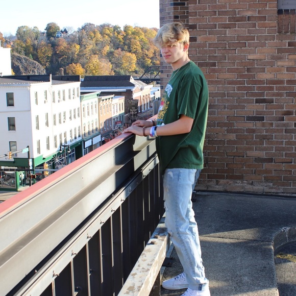 Meet your Posher, Chase - Picture 1 of 1